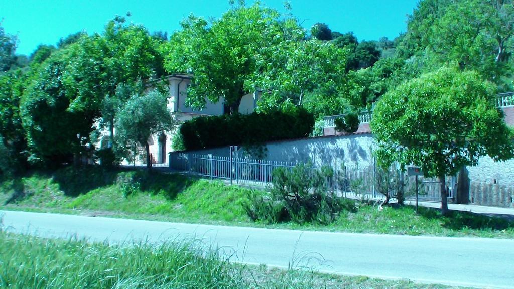 Podere Di Valli Санта-Мария-а-Монте Экстерьер фото